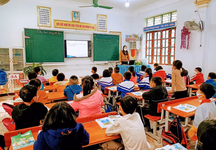 Việc tham mưu tuyển dụng, bố trí, sắp xếp đủ giáo viên về số lượng chất lượng, cơ cấu môn học giúp nhà trường thực hiện tốt nhiệm vụ năm học.