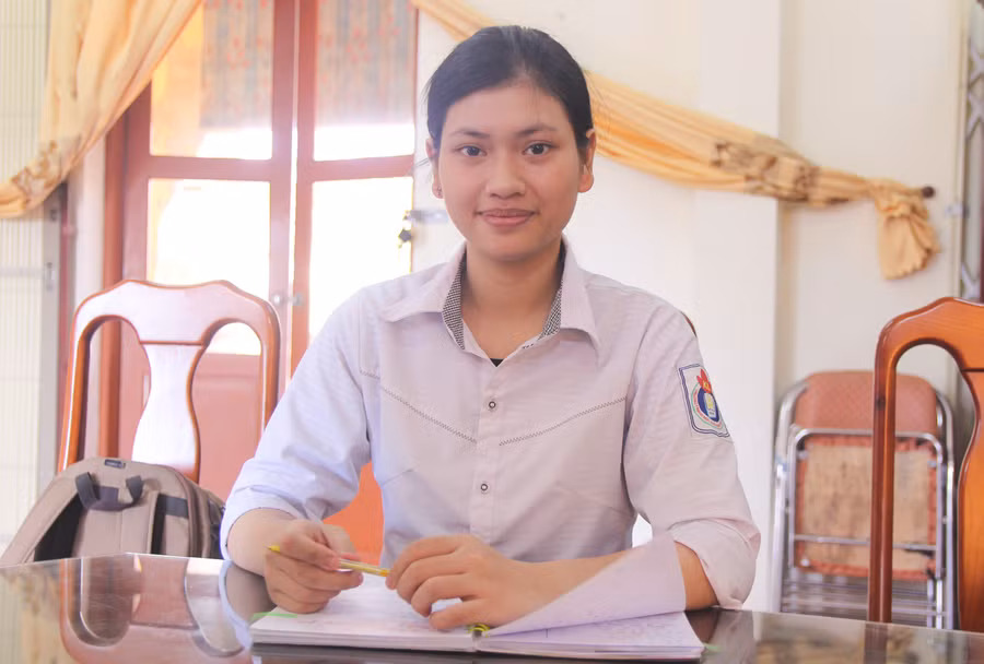 Em Nguyễn Thị Hà Giang, đạt điểm thủ khoa khối A tỉnh Nghệ An năm 2019