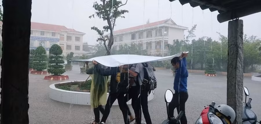 Giao lưu trực tuyến “Thanh niên tình nguyện đồng hành cùng kỳ thi đặc biệt” ảnh 41