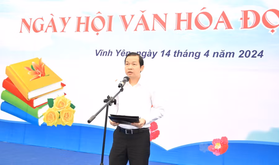 Ông Hoàng Đình Thuật - Phó Chủ tịch UBND thành phố Phúc Yên phát biểu tại ngày hội. Ông Hoàng Đình Thuật - Phó Chủ tịch UBND thành phố Phúc Yên phát biểu tại ngày hội.