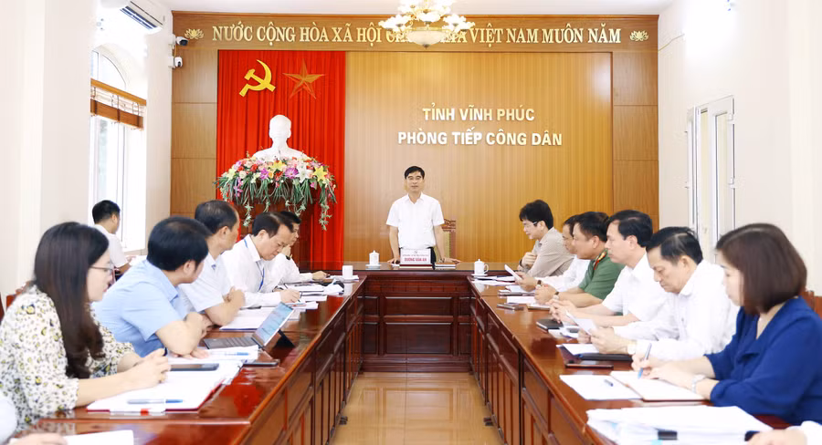 Bí thư Tỉnh ủy Vĩnh Phúc Dương Văn An tại buổi tiếp công dân định kỳ tháng 3. Ảnh: Trà Hương