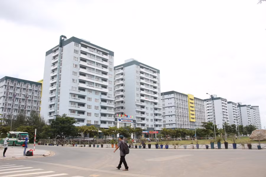 Ký túc xá khu B Đại học Quốc gia TPHCM. Ảnh: Mạnh Tùng.