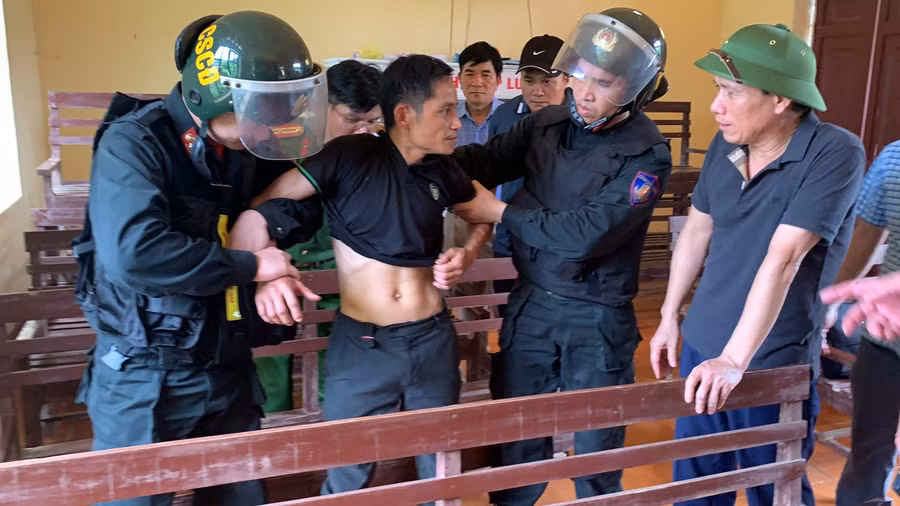 Lê Văn Lượng bị bắt giữ.