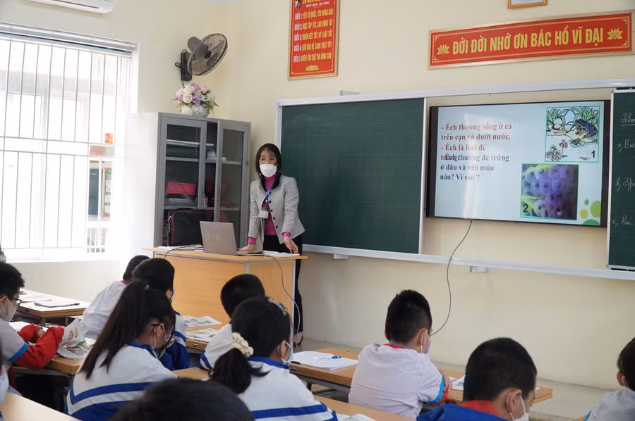 Sở GD&amp;ĐT Nghệ An yêu cầu việc tổ chức các khoản thu tự nguyện không chia bình quân, không đưa ra mức thu tối thiểu, không giao chỉ tiêu vận động tài trợ theo từng lớp hoặc giáo viên chủ nhiệm..., đảm bảo nguyên tắc công khai, minh bạch.
