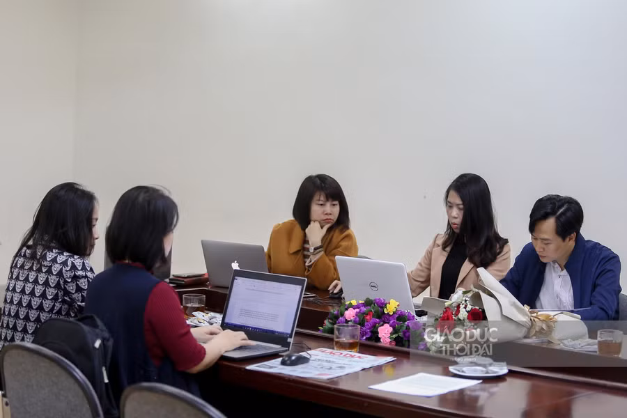 Các khách mời chia sẻ nhiều thông tin hữu ích đến với độc giả Báo GD&amp;TĐ