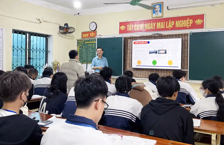 Giờ học tại Trường THPT Đô Lương 1, huyện Đô Lương, Nghệ An). Ảnh: NVCC Giờ học tại Trường THPT Đô Lương 1, huyện Đô Lương, Nghệ An). Ảnh: NVCC