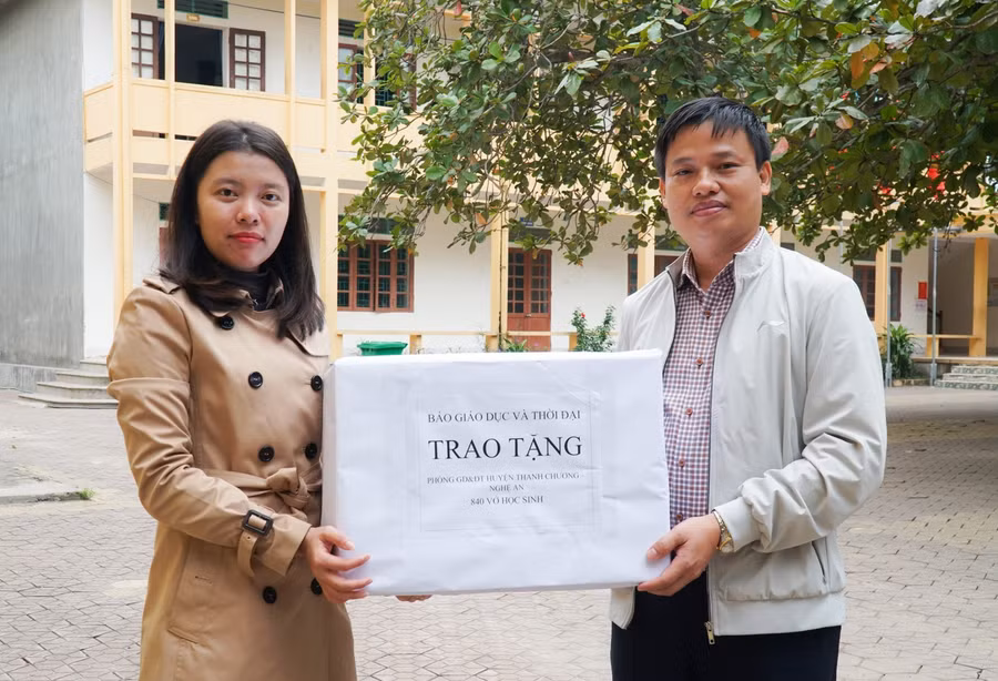 Giao lưu trực tuyến: Thầy trò vùng lũ bắt nhịp dạy, học ảnh 3