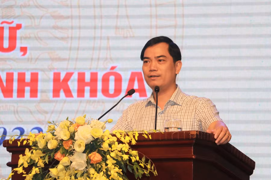 Ông Nguyễn Văn Khoa - Phó Giám đốc Sở GD&amp;ĐT Nghệ An khẳng định quan điểm quản lý của Sở là tạo điều kiện để các trung tâm phát triển theo đúng giấy phép, chương trình đào tạo; và xử lý nghiêm nếu sai phạm.