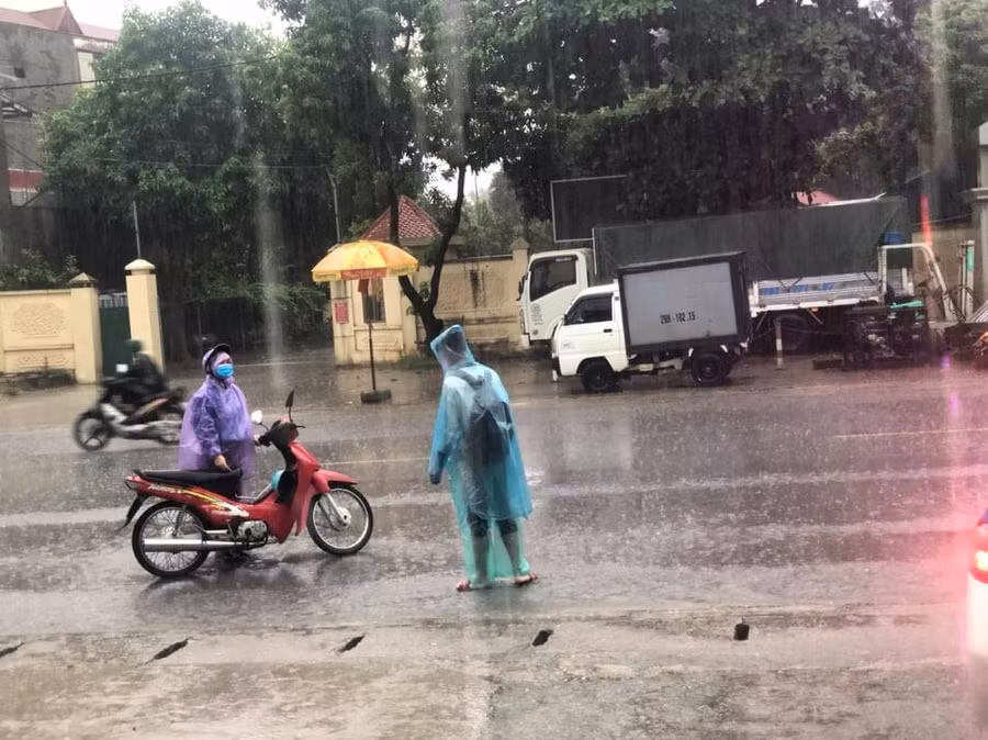 Hôm nay (12/6), hơn 93 nghìn học sinh Hà Nội bước vào kỳ thi tuyển sinh lớp 10 ảnh 42