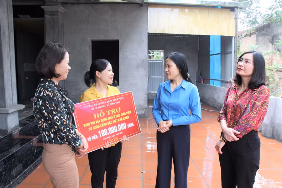 Niềm vui và sự tri ân, cảm ơn gửi đến ngành GD&amp;ĐT của cô Huyền