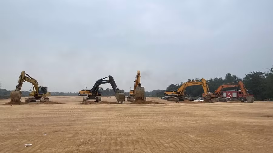 Dự án dự kiến sẽ bàn giao mặt bằng lần 1 vào Quý 4/2023. Dự án dự kiến sẽ bàn giao mặt bằng lần 1 vào Quý 4/2023.