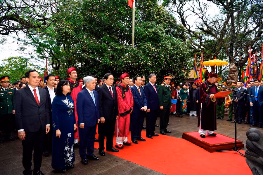 Chủ tịch Ủy ban nhân dân tỉnh Phú Thọ Bùi Văn Quang, Chủ lễ Giỗ Tổ Hùng Vương năm Quý Mão 2023 đọc Chúc văn khẳng định ý nghĩa to lớn của ngày Giỗ Tổ Hùng Vương Chủ tịch Ủy ban nhân dân tỉnh Phú Thọ Bùi Văn Quang, Chủ lễ Giỗ Tổ Hùng Vương năm Quý Mão 2023 đọc Chúc văn khẳng định ý nghĩa to lớn của ngày Giỗ Tổ Hùng Vương