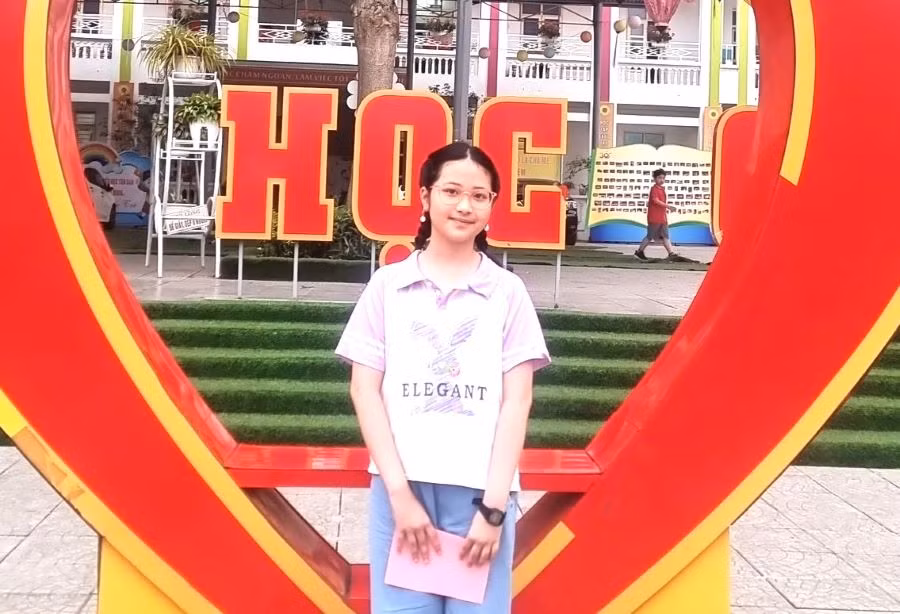 Em Lê Khánh Chi, lớp 5A5, Trường Tiểu học Đinh Tiên Hoàng (TP Việt Trì, tỉnh Phú Thọ).