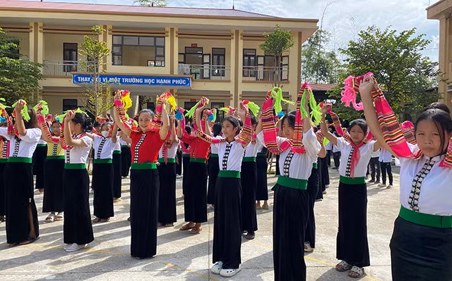 Việc xây dựng trường học hạnh phúc tại Yên Bái đạt hiệu quả cao. Việc xây dựng trường học hạnh phúc tại Yên Bái đạt hiệu quả cao.