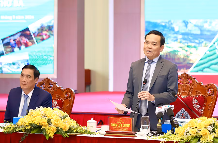 Phó Thủ tướng Trần Lưu Quang phát biểu tại Hội nghị Hội đồng điều phối vùng trung du và miền núi phía Bắc lần thứ 3. Phó Thủ tướng Trần Lưu Quang phát biểu tại Hội nghị Hội đồng điều phối vùng trung du và miền núi phía Bắc lần thứ 3.