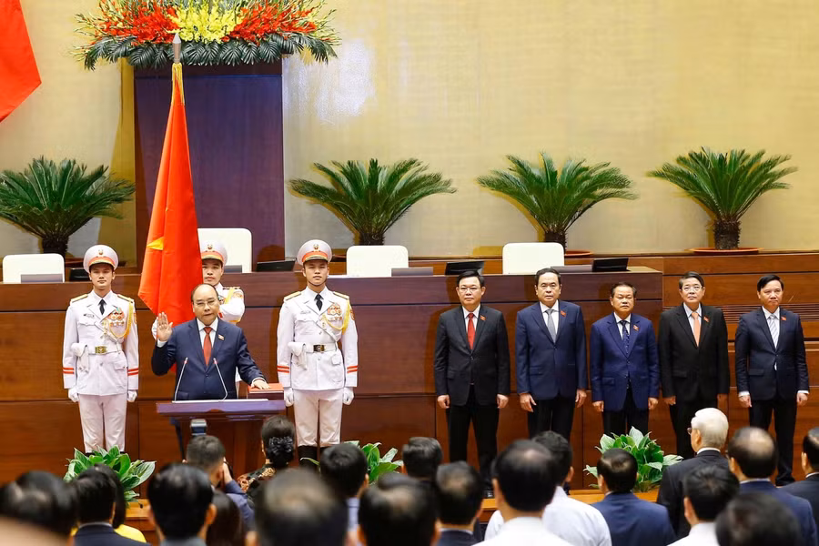 Tân Chủ tịch nước Nguyễn Xuân Phúc tuyên thệ trước Quốc hội và đồng bào cử tri cả nước.