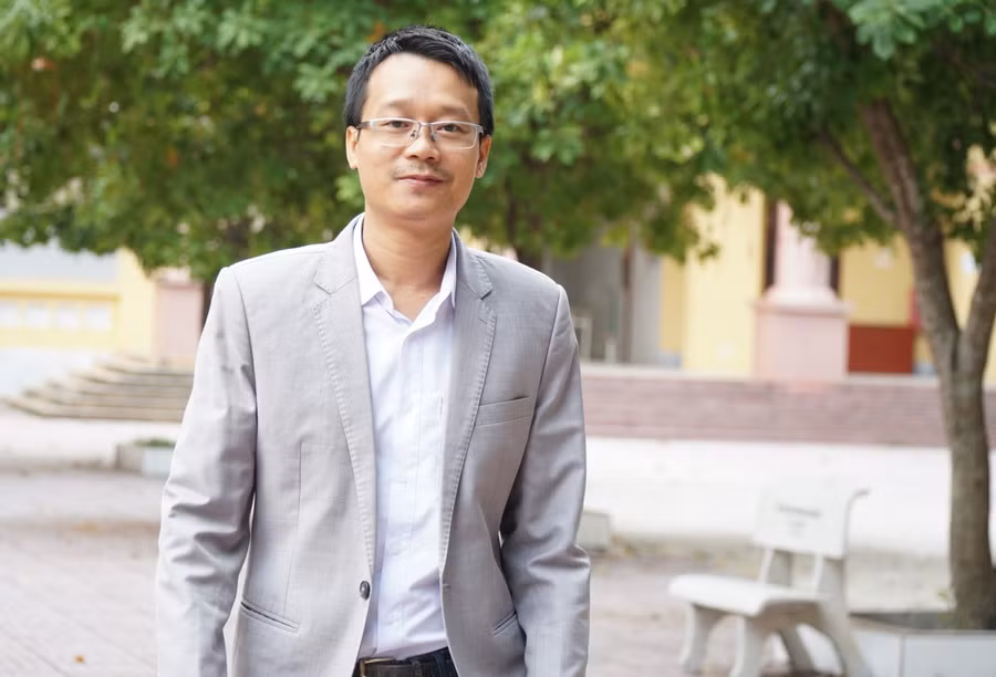 Anh Phạm Xuân Hải - tác giả ca khúc Trở lại mái trường xưa.