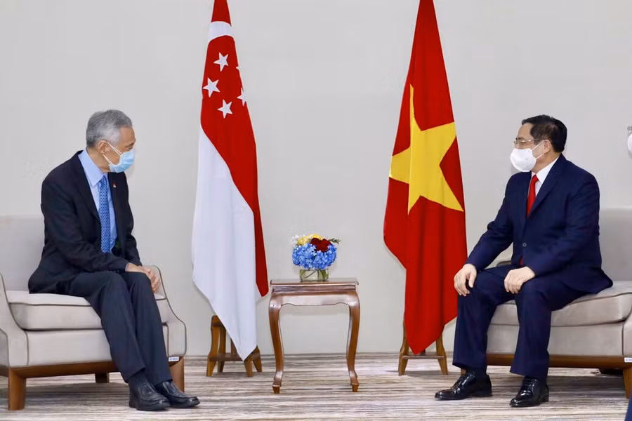 Thủ tướng Chính phủ Phạm Minh Chính và Thủ tướng Singapore Lý Hiển Long. Ảnh: VGP/Nhật Bắc