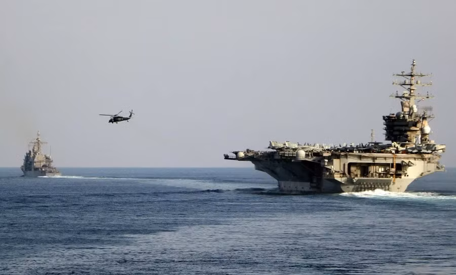 Biên đội Hải quân Mỹ hoạt động gần eo biển Hormuz.