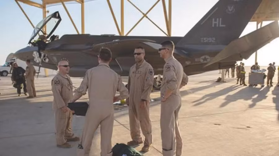 Tiêm kích F-35 của Mỹ tại căn cứ al-Dhafra ở UAE.