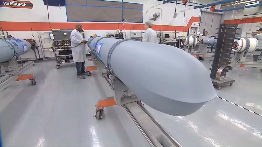 Bên trong nhà máy sản xuất tên lửa Tomahawk của Mỹ.