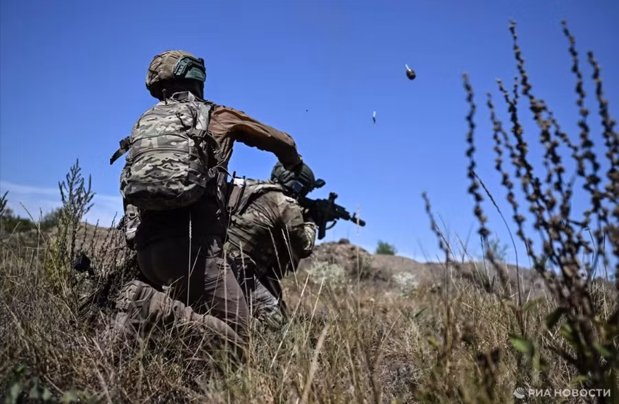 Quân nhân Nga tấn công Kupyansk.