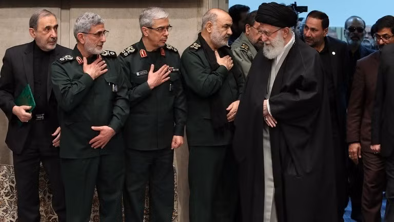 Mỹ tạm ngừng gây áp lực quân sự lên Iran.