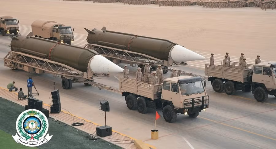 Saudi Arabia công bố tên lửa đạn đạo do Trung Quốc sản xuất, năm 2014.