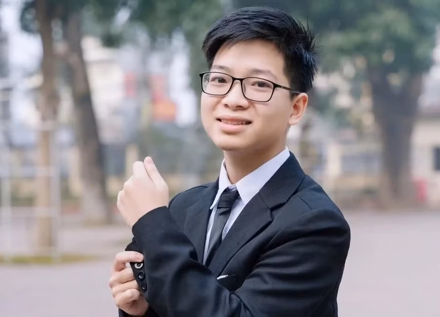 Nguyễn Duy Phong - học sinh lớp 12A5 Trường THPT Chương Mỹ A (Hà Nội).