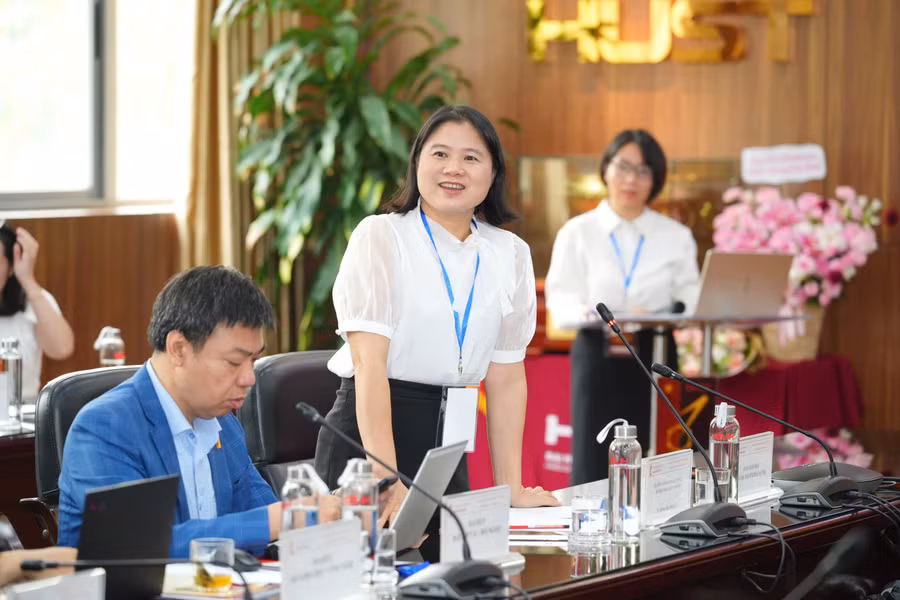 hoi-thao-2.jpg
