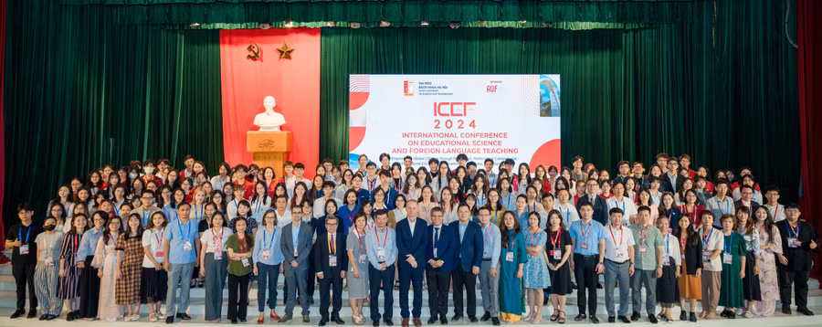 Các đại biểu tham gia hội thảo.
