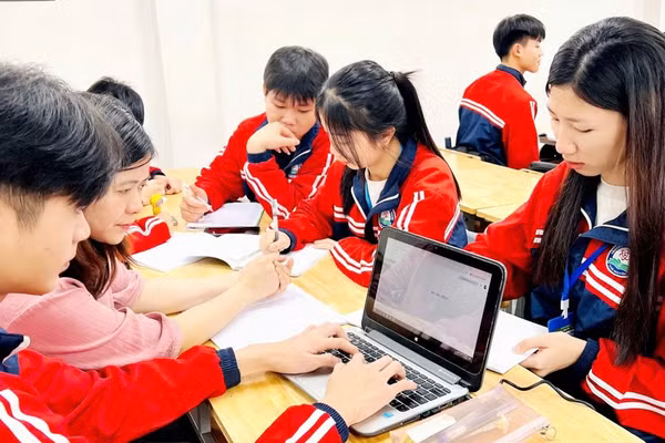 Tinh thần giáo dục số lan tỏa mạnh mẽ trong mỗi trường học tại Thái Nguyên.