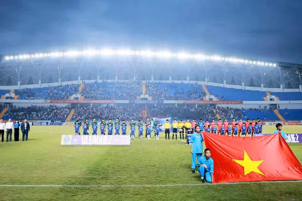 Trận khai màn giải Hạng Nhất Quốc gia 2026-2027 giữa chủ nhà FC Thái Nguyên và Quy Nhơn United.