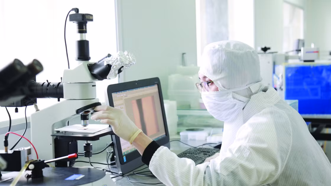 Hoạt động nghiên cứu khoa học tại Đại học Quốc gia Hà Nội. Ảnh: VNU.