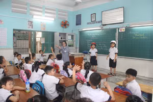 Tiết học của học sinh Trường Tiểu học Hà Huy Giáp (Quận 12).