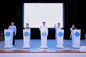 Ban Tổ chức triển khai Nghi thức Phát động cuộc thi Canva Creative Challenge.