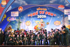 Phần trình diễn đến từ nhóm học sinh Trường THPT Mạc Đỉnh Chi.
