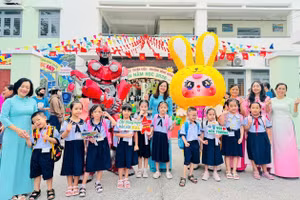 Học sinh Trường Tiểu học Thuận Kiều (phường Đông Hưng Thuận) trong ngày tựu trường năm học 2026-2027.