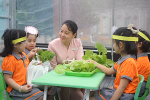 Trẻ Trường mầm non Tân Phong (Quận 7) tại "Ngày hội STEM" của trường.