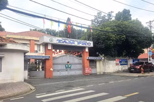 Trường THPT Tam Phú (phường Tam Bình, TPHCM).