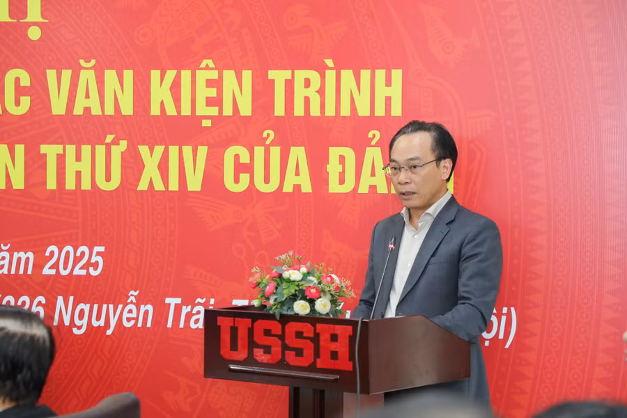 vnu-giam-doc-dhqghn-hoang-minh-son-5.jpg