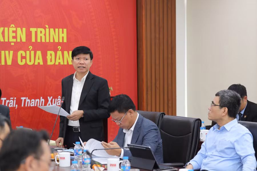 vnu-gop-y-van-kien-dh-dang-11.jpg