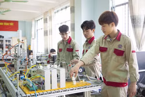 Sinh viên Trường Cao đẳng Công nghệ cao Hà Nội. Ảnh: ITN.