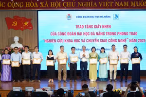 Công đoàn Đại học Đà Nẵng tặng Giấy khen phong trào "Nghiên cứu khoa học và chuyển giao công nghệ năm 2025.