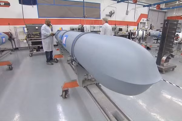 Bên trong nhà máy sản xuất tên lửa Tomahawk của Mỹ.