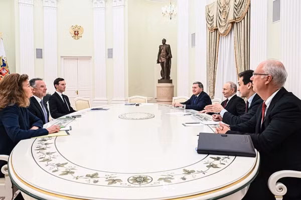 Tổng thống Nga Putin tiếp phái đoàn Mỹ do Đặc phái viên Stephen Witkoff dẫn đầu.