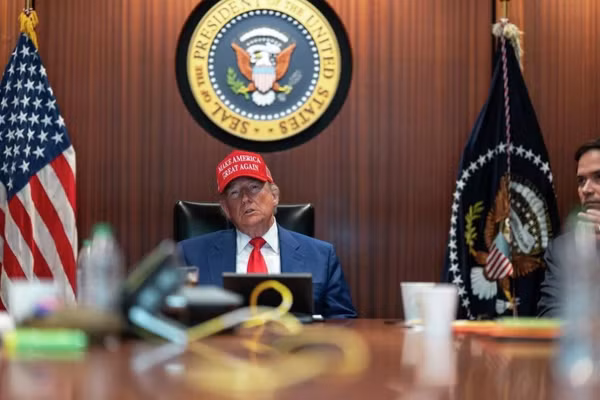 Tổng thống Mỹ Donald Trump trong Phòng Tình huống tại Nhà Trắng.