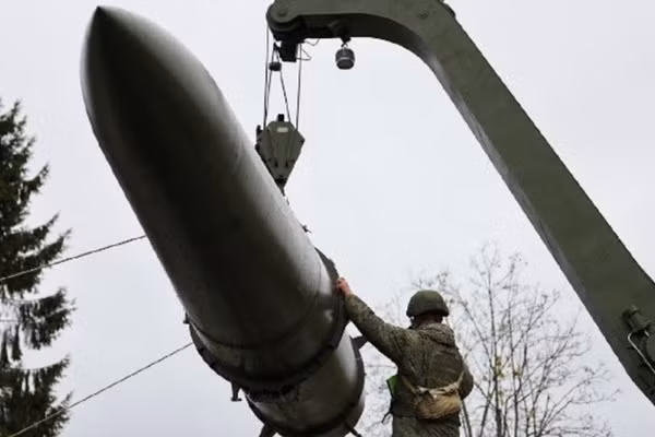 Tên lửa đạn đạo Iskander-M của Nga. 