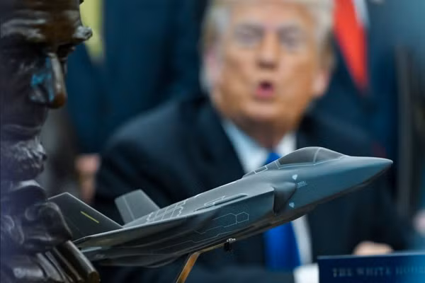 Tiêm kích tàng hình F-35.