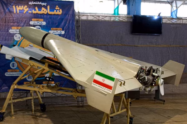 Máy bay không người lái HESA Shahed 136 của Iran.